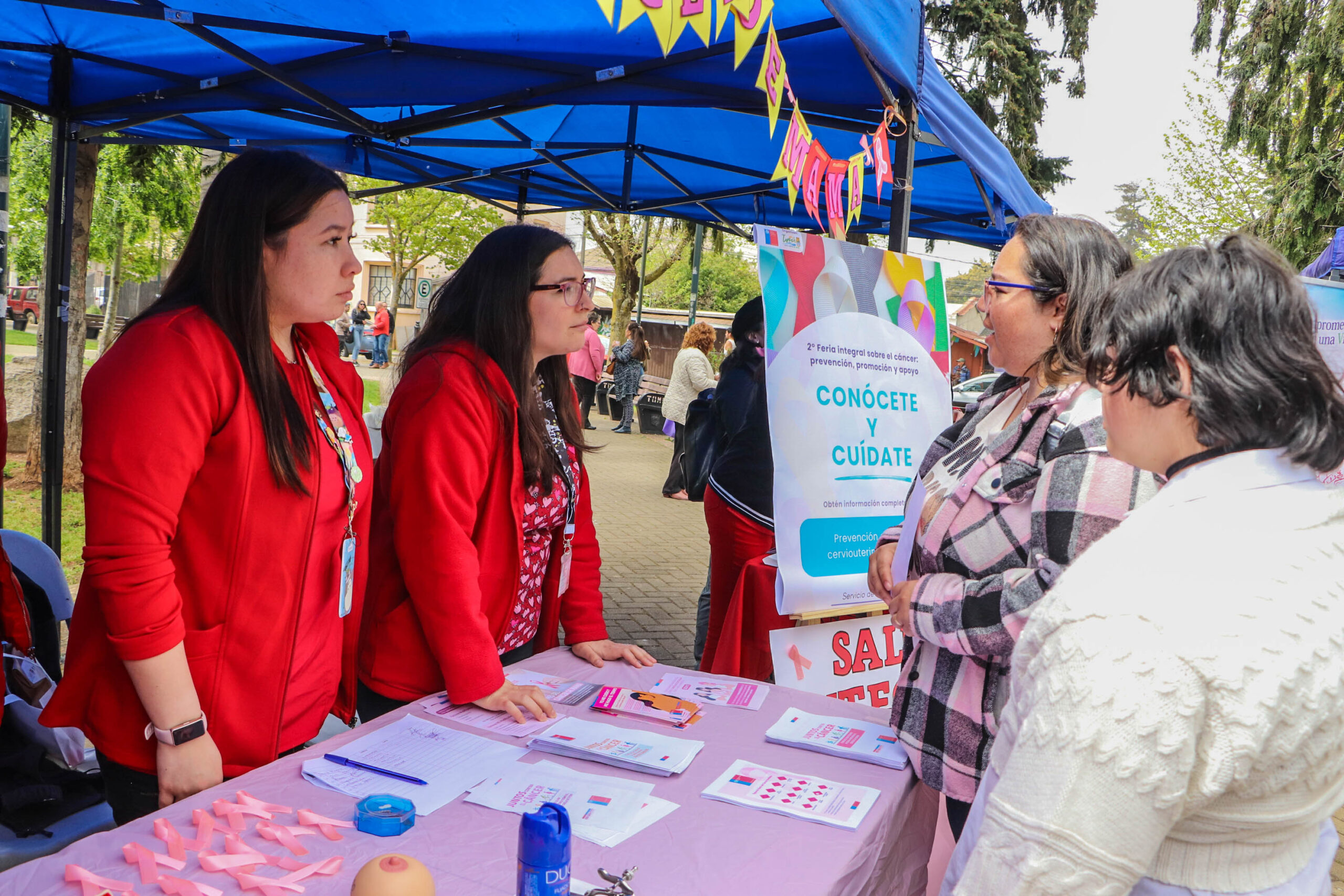 Servicio de Salud Talcahuano despliega la 2ª Feria Integral sobre el Cáncer en Tomé